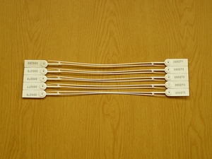 PB-002 feszesre húzható plomba